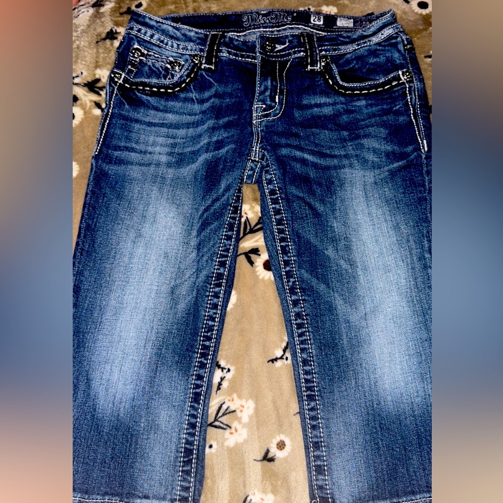 Capri miss me a size 28 ￼